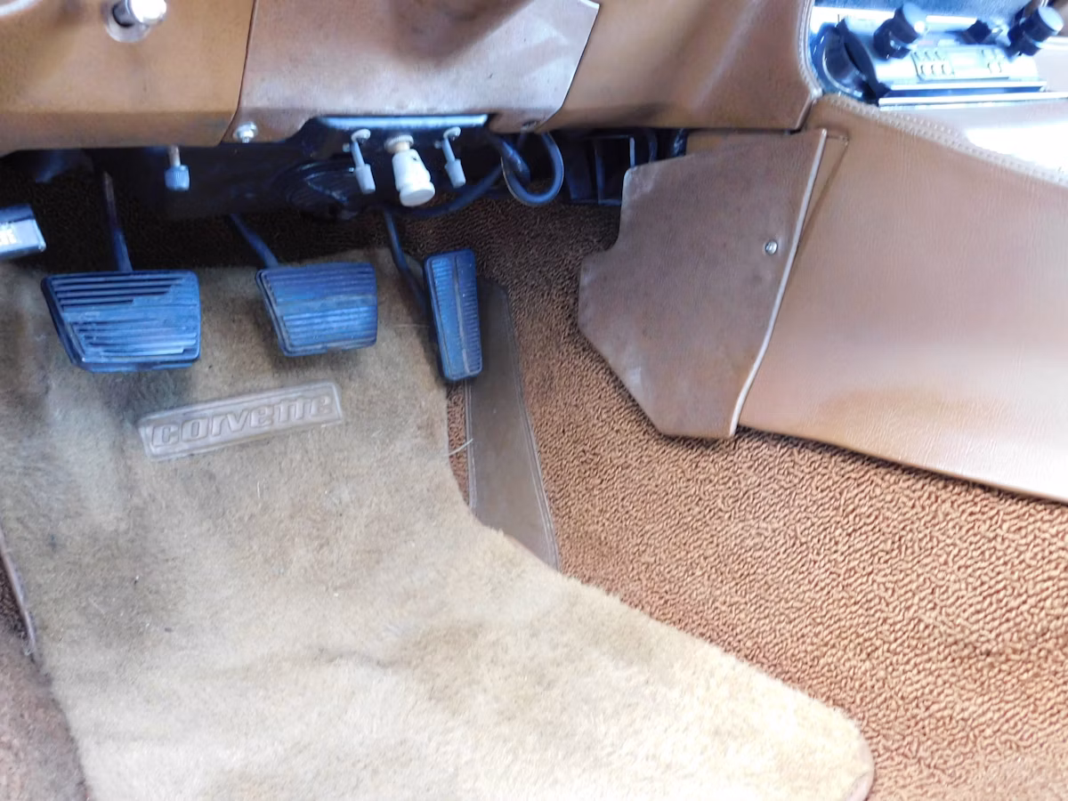 1972 Chevrolet Corvette Coupe 4-Speed thumbnail 12