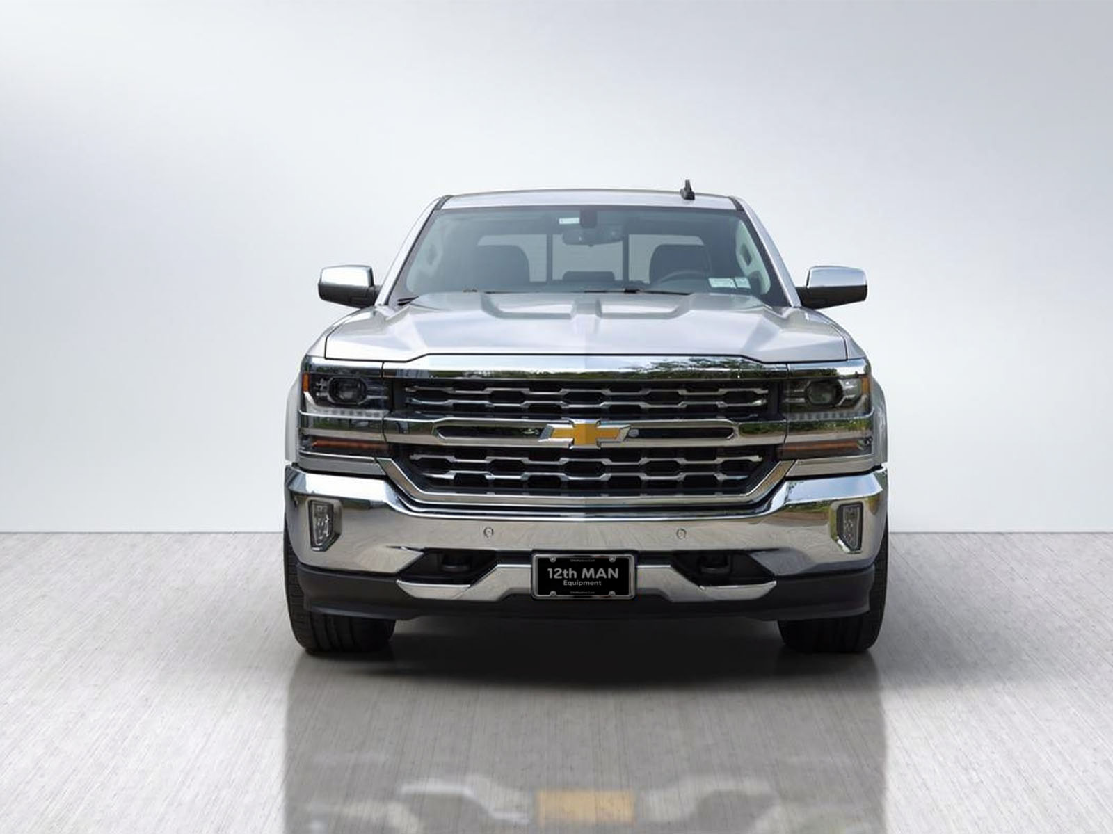 2018 Chevrolet Silverado 1500 LTZ Crew Cab 4WD thumbnail 2