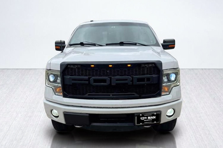 2014 Ford F-150 XLT SuperCrew 4WD thumbnail 2