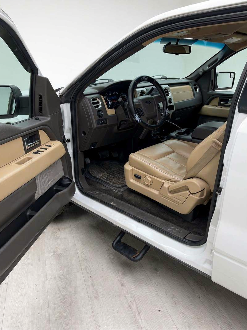 2014 Ford F-150 XLT SuperCrew 4WD thumbnail 6