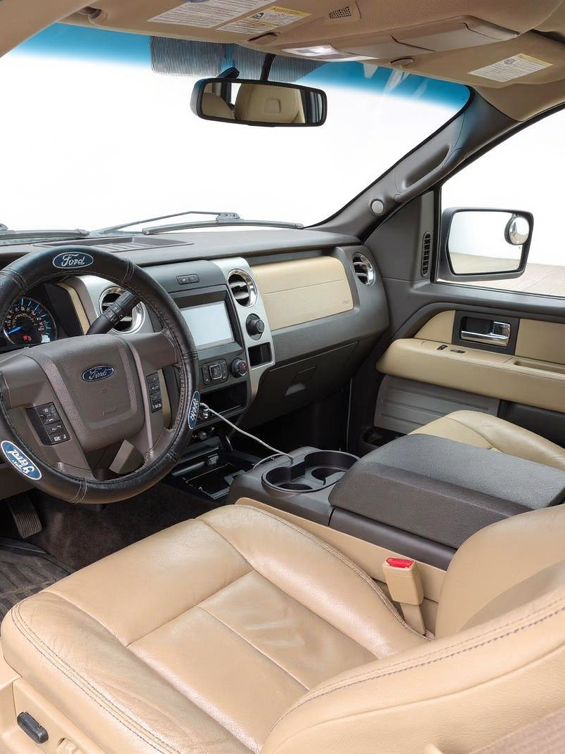 2014 Ford F-150 XLT SuperCrew 4WD thumbnail 8