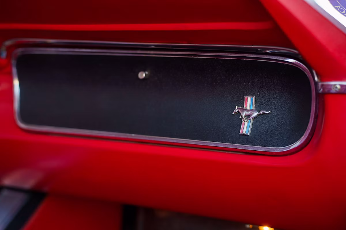 1965 Ford Mustang Coupe K-Code Four-Speed thumbnail 12