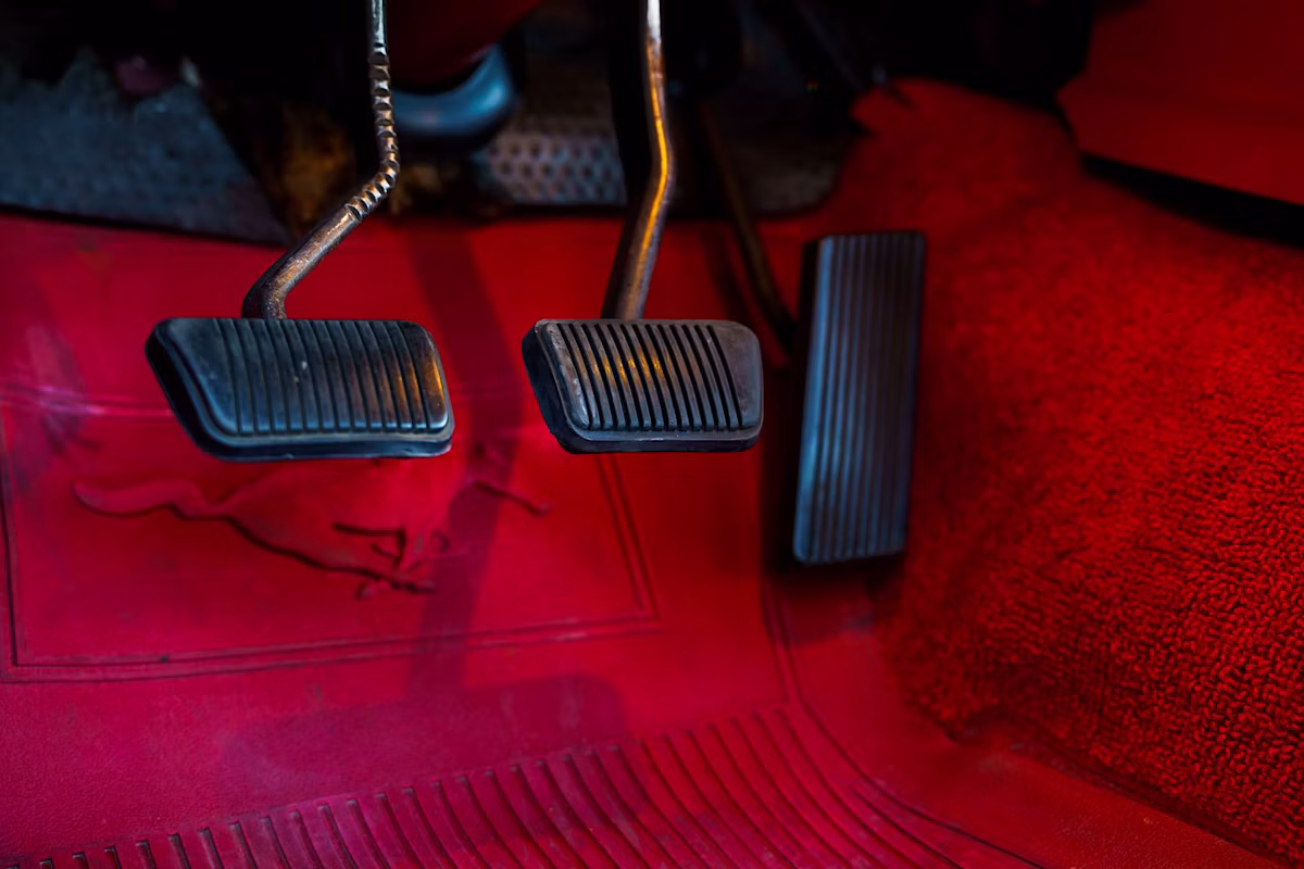 1965 Ford Mustang Coupe K-Code Four-Speed thumbnail 16