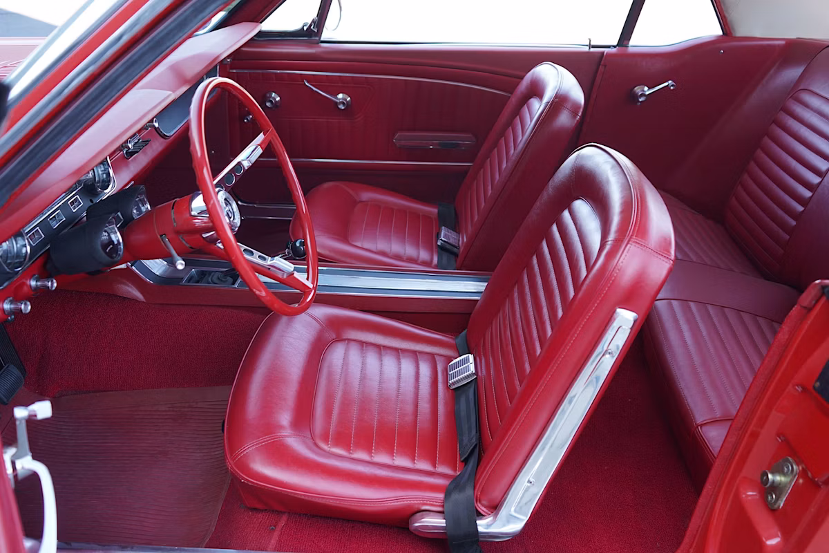 1965 Ford Mustang Coupe K-Code Four-Speed thumbnail 7