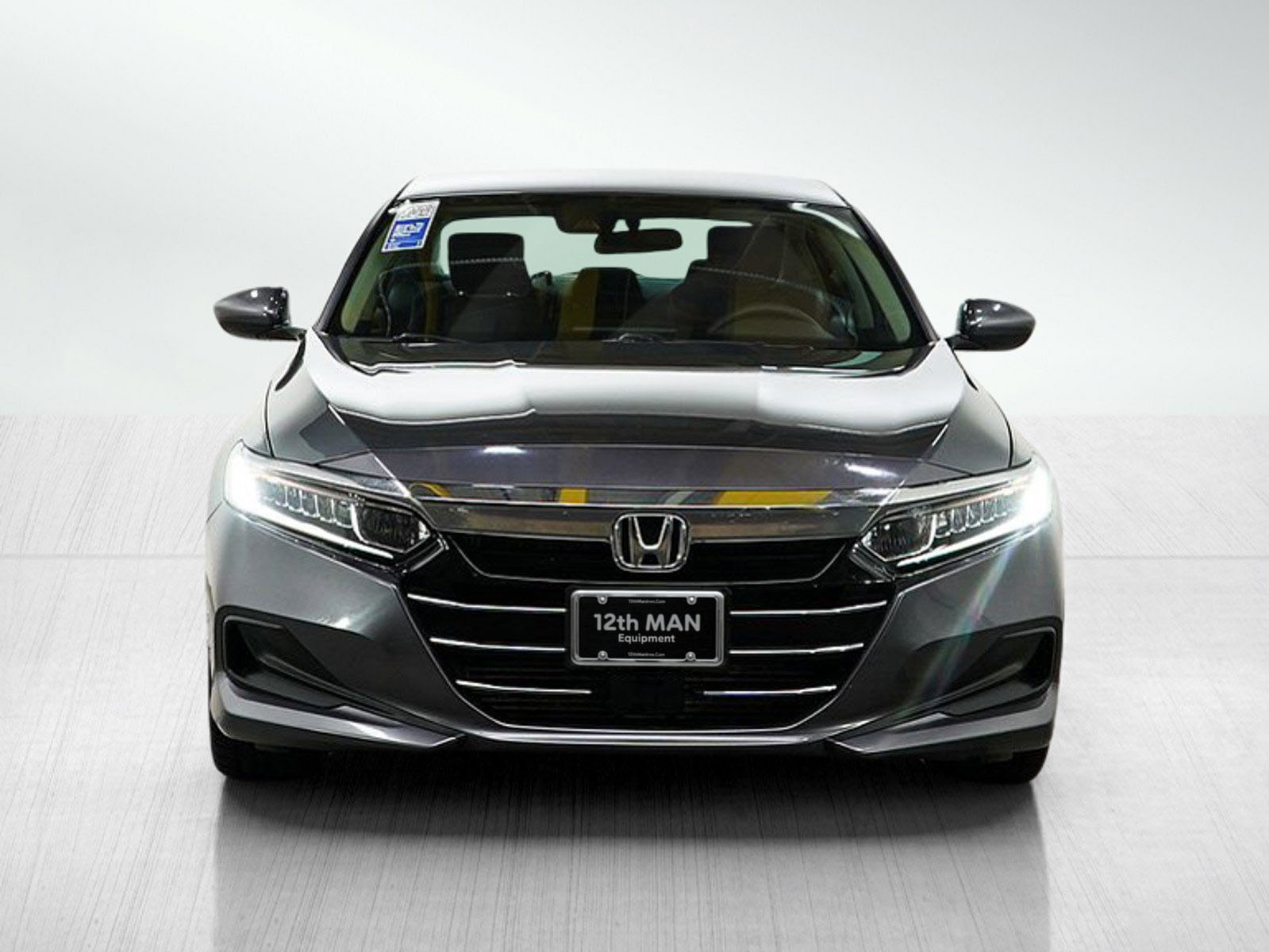 2019 Honda Accord thumbnail 2