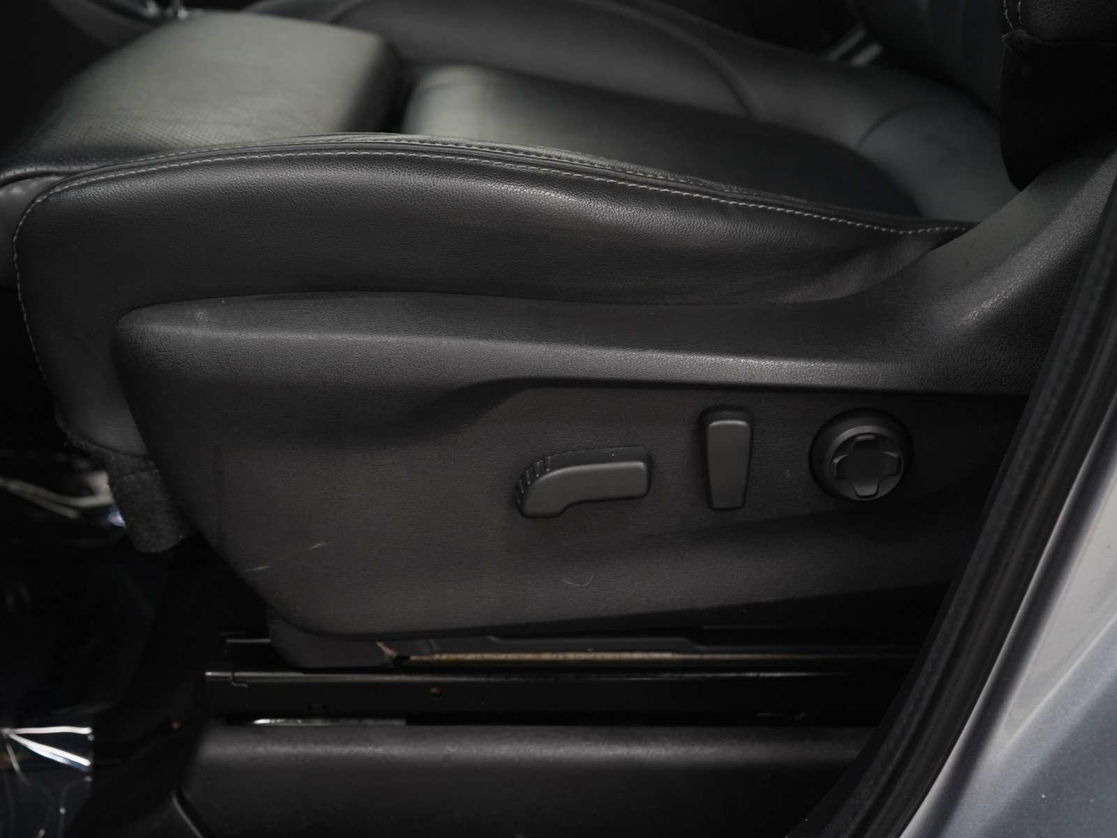 2023 Subaru Ascent AWD thumbnail 4