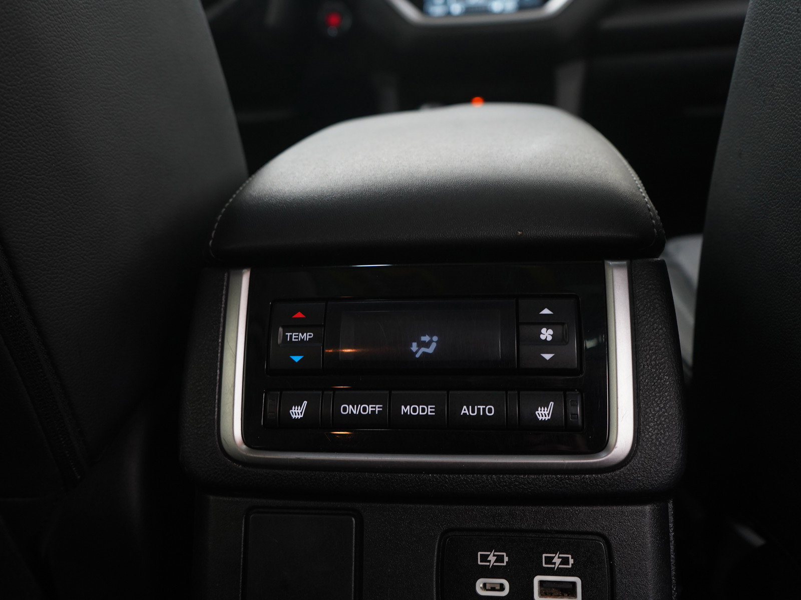 2023 Subaru Ascent AWD thumbnail 7